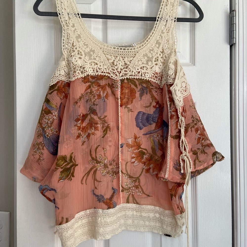 Guess Top